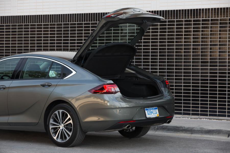  Buick Regal Sportback 2017 года  (NA) (фото 31 из 42)